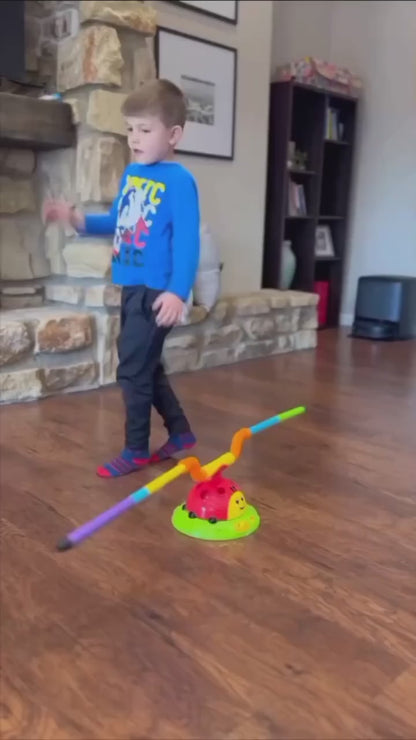 Joaninha Multifuncional – Brinquedo de Pular e Lançador de Foguetes